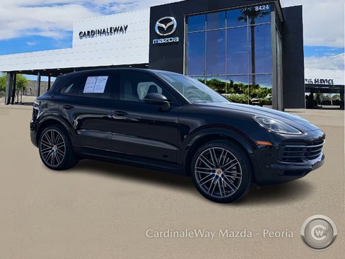 Used 2022 Porsche Cayenne S Platinum AWD/4WD image 10