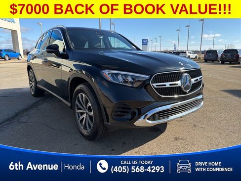 Used 2024 Mercedes-Benz GLC 300 4MATIC image 3