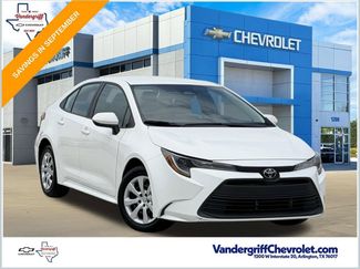 Used 2025 Toyota Corolla LE FWD video 1
