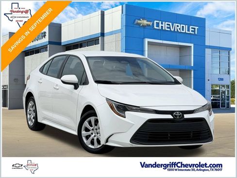 Used 2025 Toyota Corolla LE FWD image 1