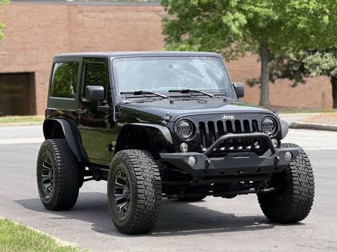 Used 2015 Jeep Wrangler Sport AWD/4WD image 3