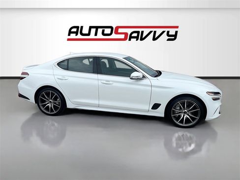 Used 2025 Genesis G70 2.5T image 8