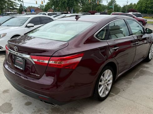 Used 2013 Toyota Avalon Limited FWD image 3