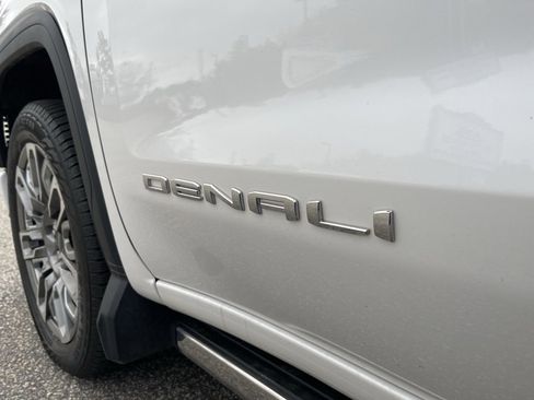 Used 2023 GMC Sierra 1500 Denali Ultimate image 11