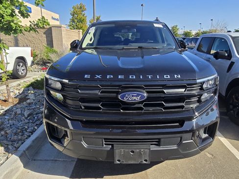 Used 2025 Ford Expedition Max Active AWD/4WD image 15