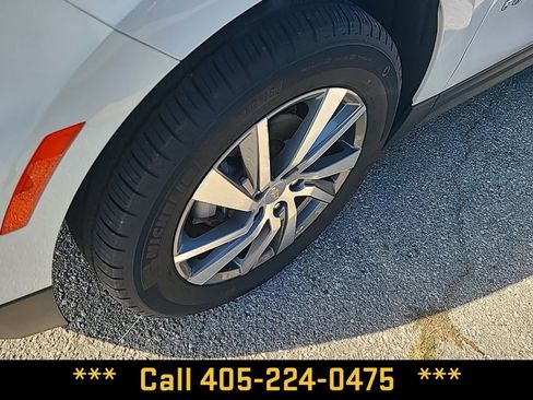 Used 2024 Chevrolet Equinox LT w/ LPO, Floor Liner Package image 2