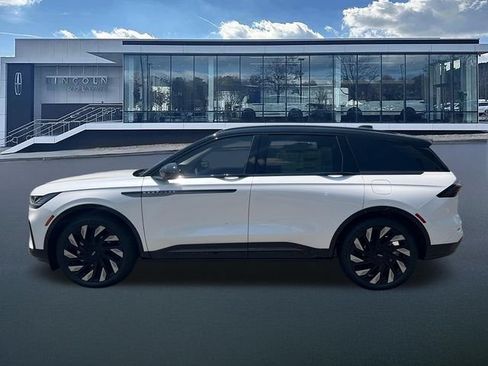 New 2026 Lincoln Nautilus Reserve w/ Jet Appearance Package AWD/4WD image 4