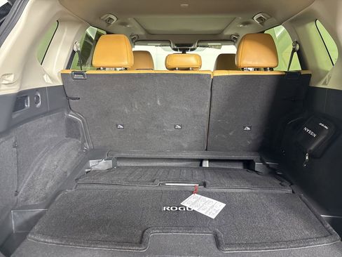 Used 2023 Nissan Rogue Platinum image 25