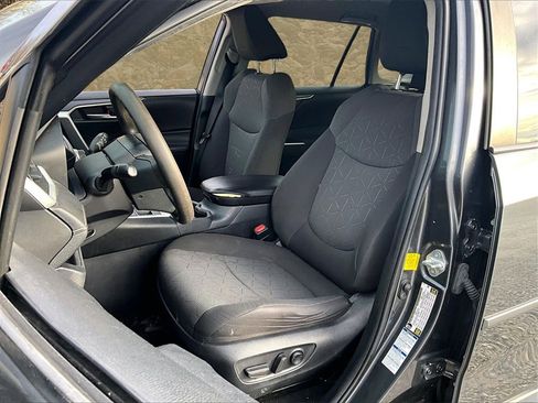 Used 2020 Toyota RAV4 XLE w/ All Weather Liner Package image 19
