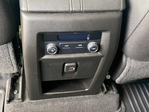 Used 2019 Chevrolet Traverse LS FWD image 15