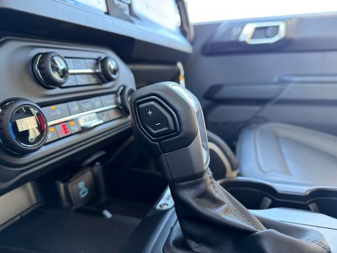 New 2025 Ford Bronco Badlands image 36