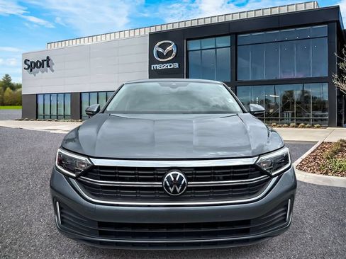Used 2023 Volkswagen Jetta SEL FWD image 9