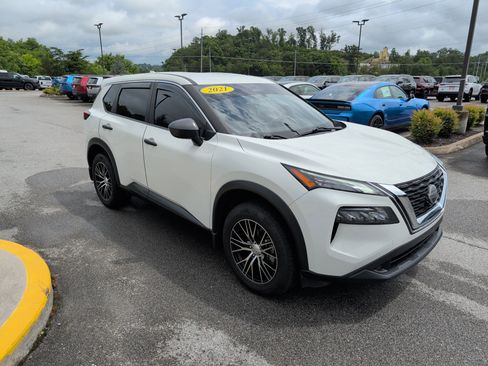 Used 2021 Nissan Rogue S FWD image 4