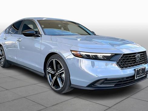 Used 2025 Honda Accord Sport image 2