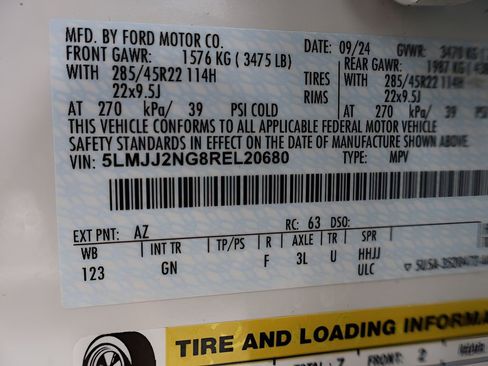 Used 2024 Lincoln Navigator Premiere AWD/4WD image 42