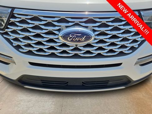 Used 2021 Ford Explorer Platinum w/ Equipment Group 601A AWD/4WD image 28