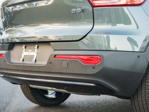 New 2026 Volvo XC40 B5 Ultra w/ Protection Package Premier image 8