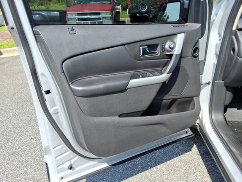 Used 2014 Ford Edge SEL w/ Equipment Group 205A FWD image 21