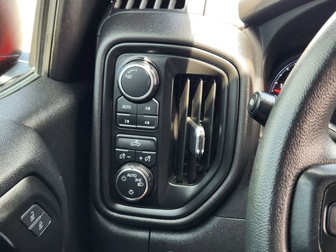 Used 2022 Chevrolet Silverado 1500 Custom Trail Boss AWD/4WD image 23