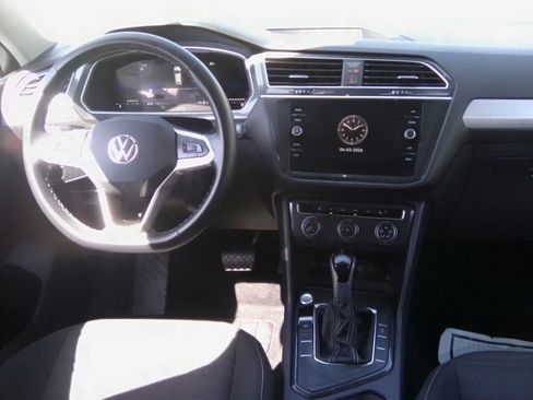 Used 2024 Volkswagen Tiguan S image 8