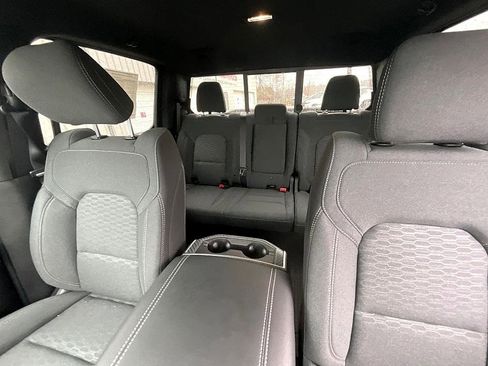 New 2026 RAM 1500 4x4 Crew Cab image 34