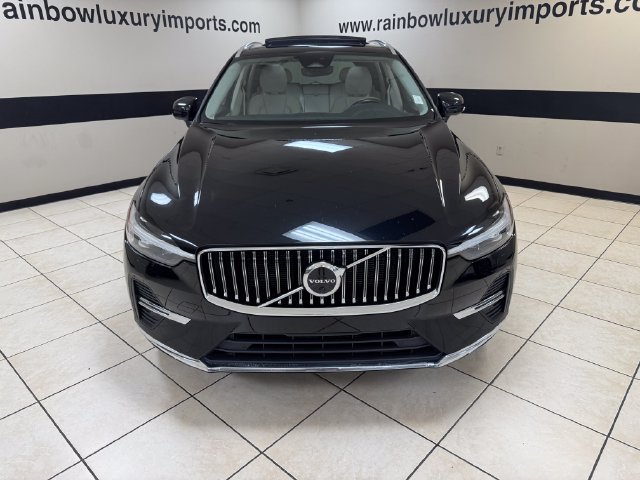 Used 2023 Volvo XC60 B5 Plus w/ Protection Package Premier FWD image 2