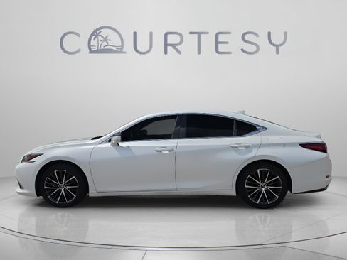 Used 2024 Lexus ES 350 w/ Premium Package FWD image 2