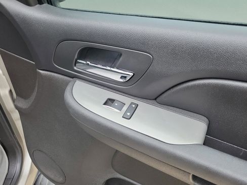 Used 2008 Chevrolet Avalanche LS image 13