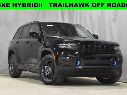 New 2025 Jeep Grand Cherokee Trailhawk w/ Advanced Protech Group II image 1