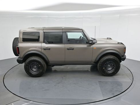 New 2025 Ford Bronco Badlands image 39