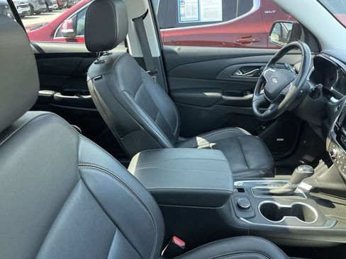 Used 2019 Chevrolet Traverse Premier w/ Redline Edition AWD/4WD image 12