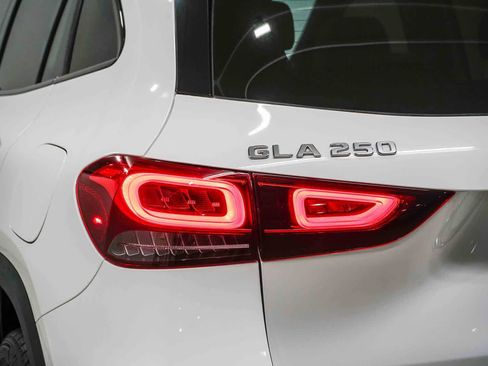 Used 2023 Mercedes-Benz GLA 250 image 9