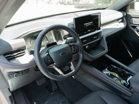 New 2026 Ford Explorer Platinum RWD image 19