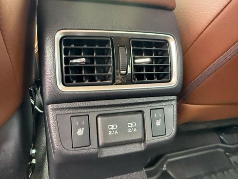 Used 2019 Subaru Outback 3.6R Touring AWD/4WD image 9
