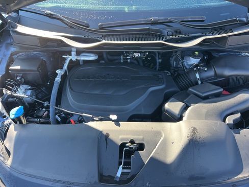 Used 2025 Honda Odyssey Elite image 32