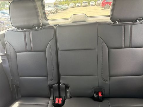 Used 2023 Chevrolet Suburban RST w/ Luxury Package RWD image 13
