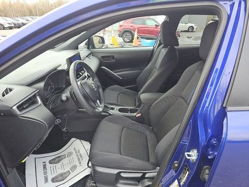 Certified 2024 Toyota Corolla Cross SE image 3