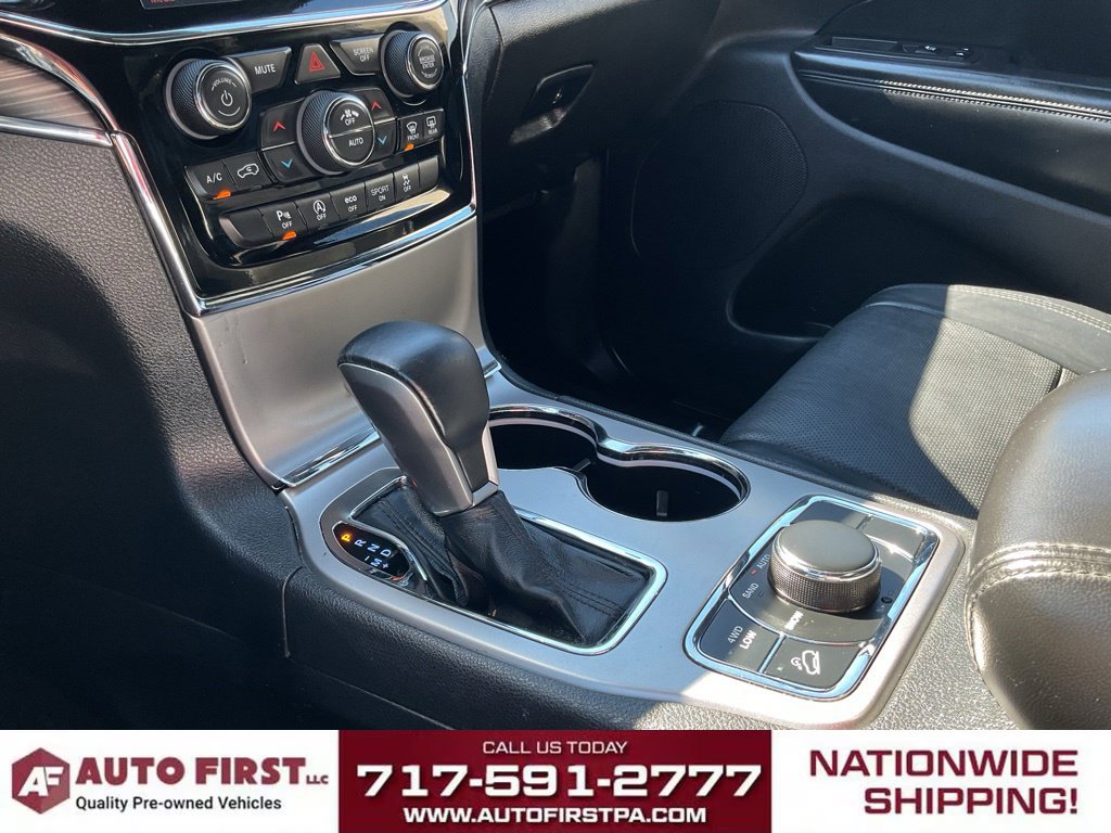 Used 2019 Jeep Grand Cherokee Limited w/ Luxury Group II AWD/4WD image 29