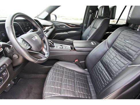 Used 2023 Cadillac Escalade Sport Platinum AWD/4WD image 6