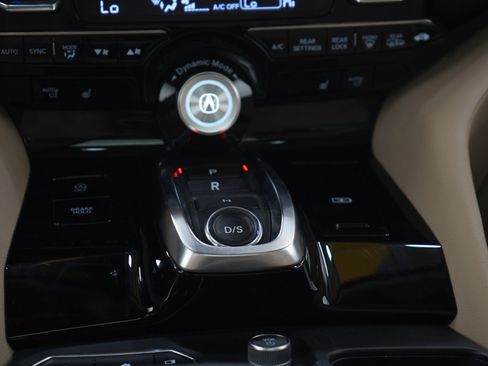 Used 2024 Acura MDX SH-AWD image 21