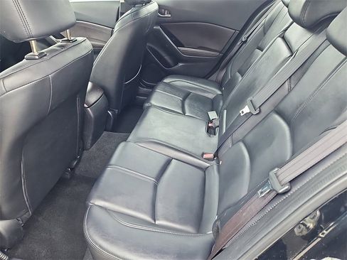 Used 2017 MAZDA MAZDA3 Touring image 28