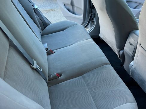 Used 2011 Toyota Corolla LE image 8