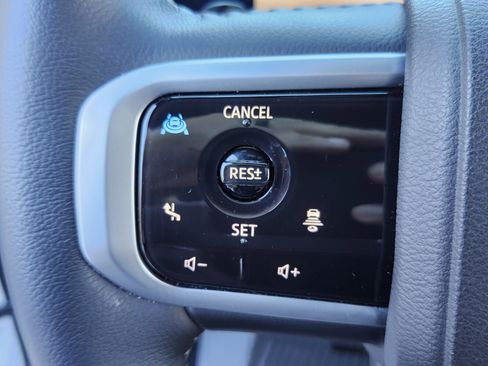 Used 2025 Nissan Armada SL w/ Captain's Chari Seat Package image 30