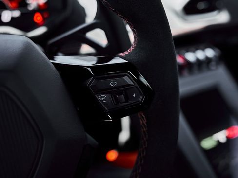Used 2024 Lamborghini Huracan STO RWD image 57