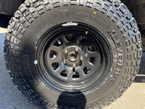 Used 2020 Jeep Gladiator Sport w/ Quick Order Package 24S AWD/4WD image 13