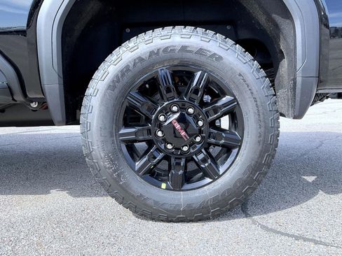 New 2026 GMC Sierra 2500 AT4 w/ AT4 Premium Plus Package image 23