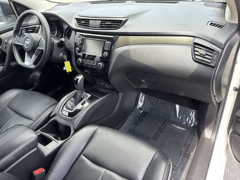 Used 2019 Nissan Rogue Sport S FWD image 11