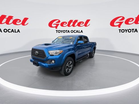 Used 2018 Toyota Tacoma TRD Sport w/ Technology Package image 4