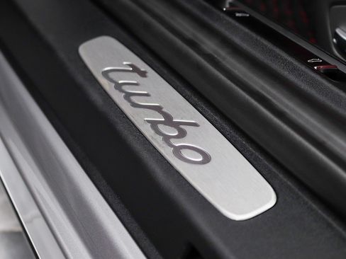 Used 2017 Porsche 911 4 Coupe AWD/4WD image 22