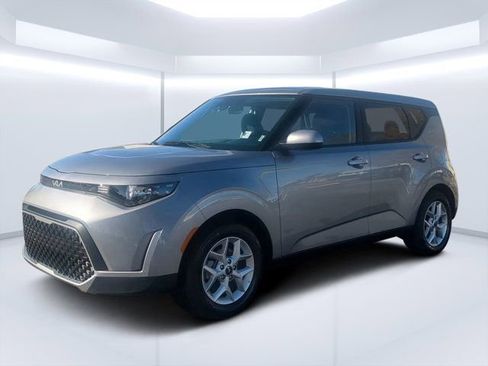 Used 2025 Kia Soul LX image 7